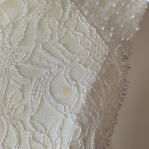 Cachet Cream Lace Beaded Maxi Gown, Size 6 - Picture 10 of 10